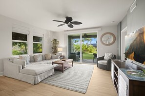 Condo, 3 Bedrooms | Living area | Smart TV, offices