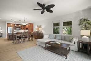 Appart'hôtel, 3 chambres | Coin séjour | TV connectée, espaces bureaux