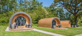 Clover Family Glamping Pod | sleeps 4 - Gold Award winning