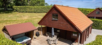 Curlew Lodge - sleeps 4 | Hot Tub, Dog Friendly | 4* Gold Award