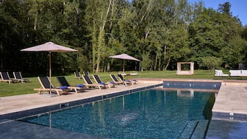 Piscine extérieure (ouverte en saison)