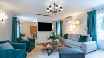 Maison du Verger | Area soggiorno | Smart TV 40 pollici con canali digitali, TV, altoparlanti intelligenti