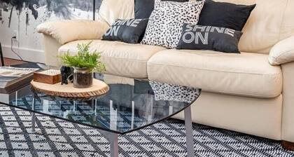 Downtown Atlanta City View Condo