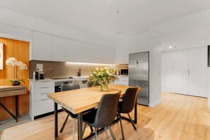 Dining - Vue Alpine at La Residence du Parc (Queenstown)