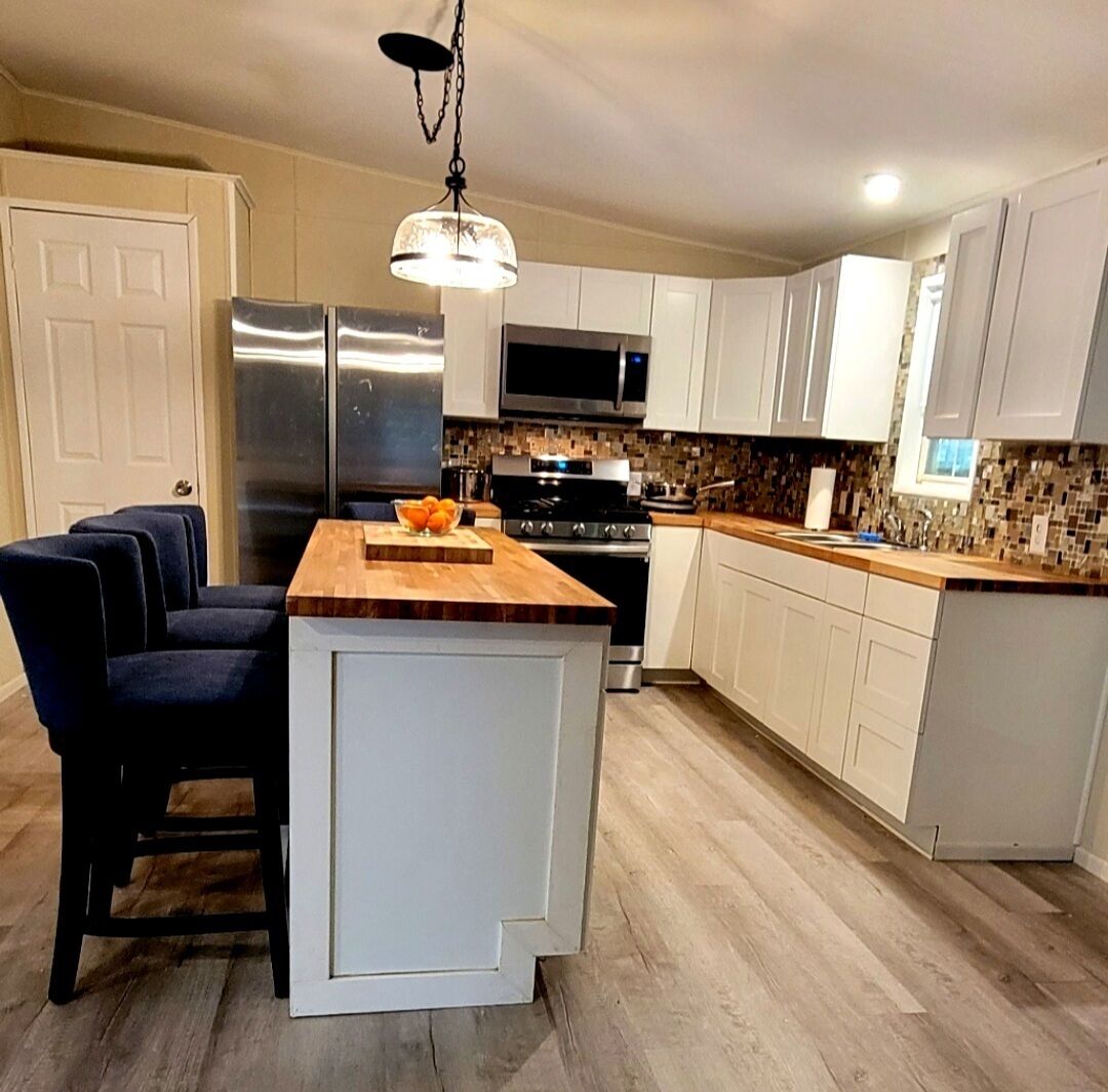 Microwave, oven, stovetop, coffee/tea maker