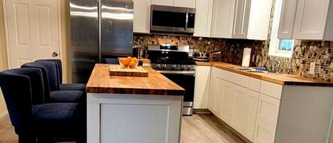 Microwave, oven, stovetop, coffee/tea maker