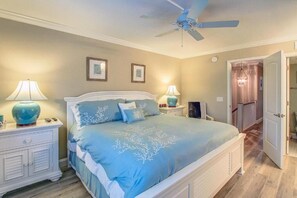 3 dormitorios, tabla de planchar con plancha, cuna de viaje