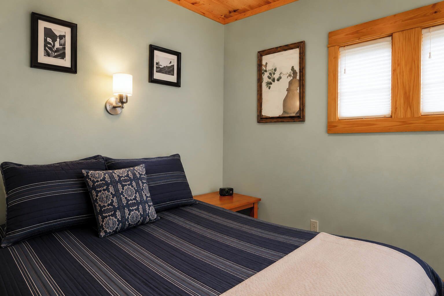1 chambre, fer et planche à repasser, Wi-Fi gratuit, draps fournis