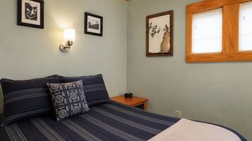 1 chambre, fer et planche à repasser, Wi-Fi gratuit, draps fournis