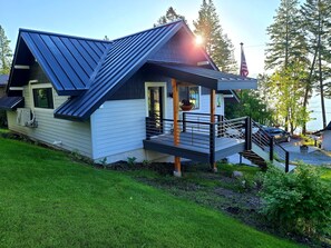 Exterior - Modern cottage with amazing views of Flathead Lake and the Rocky Mountains (Somers)