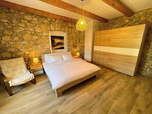 4 chambres, fer et planche à repasser, accès Internet