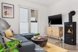 Télévision, cheminée