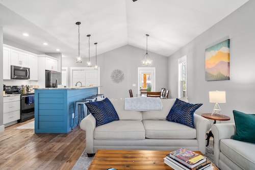 Walk to Lake Tomahawk • Fenced Yard • Bocce • EV Charger