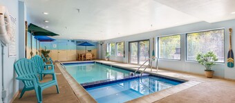 Walk to Gondola in 8 minutes/Pool and Hot Tub/Fitness Room