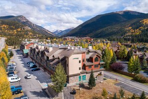 Exterior - Walk to Gondola in 8 minutes/Pool and Hot Tub/Fitness Room (Keystone)