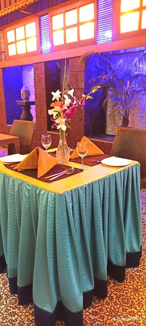 Breakfast, lunch and dinner served - Spicy Bella Resort (Calangute)