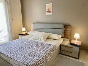 3 slaapkamers, een strijkplank/strijkijzer, gratis wifi, beddengoed