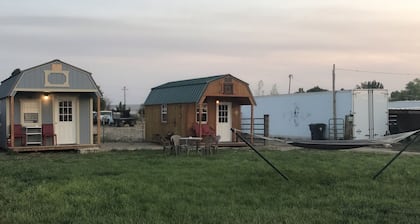 Cute Farmhouse Cottage