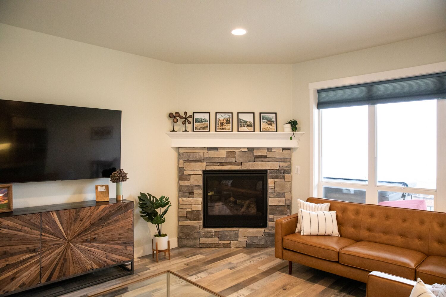 Castle Peak Home W/hot Tub, Game Room + Community Pool. - Caldwell, ID