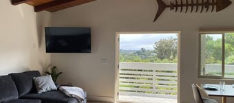 "Medallion" Modern City Estate 7bed/5bath AC + VIEW