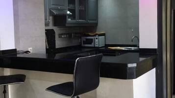 Fridge, microwave, oven, blender