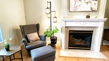 Smart TV, fireplace, table tennis