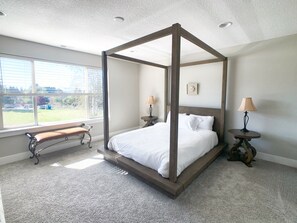 5 bedrooms, iron/ironing board, free WiFi, bed sheets