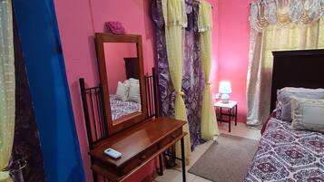 1 bedroom, desk, iron/ironing board, free WiFi