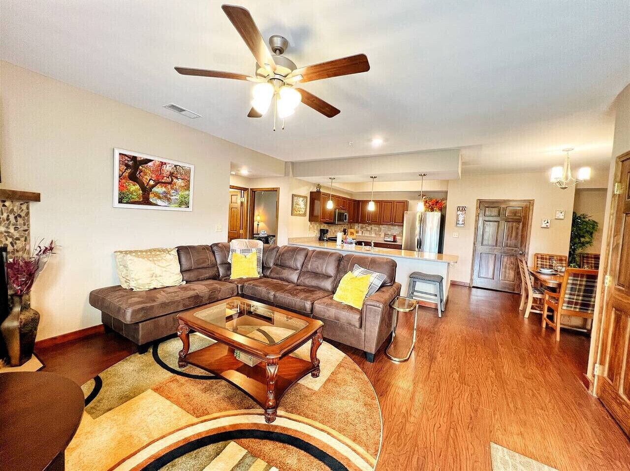 Smart TV, fireplace, DVD player