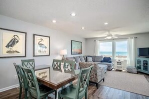 Téléviseur connecté, lecteur de DVD, haut-parleurs intelligents