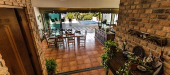 Casa Bougainvillea