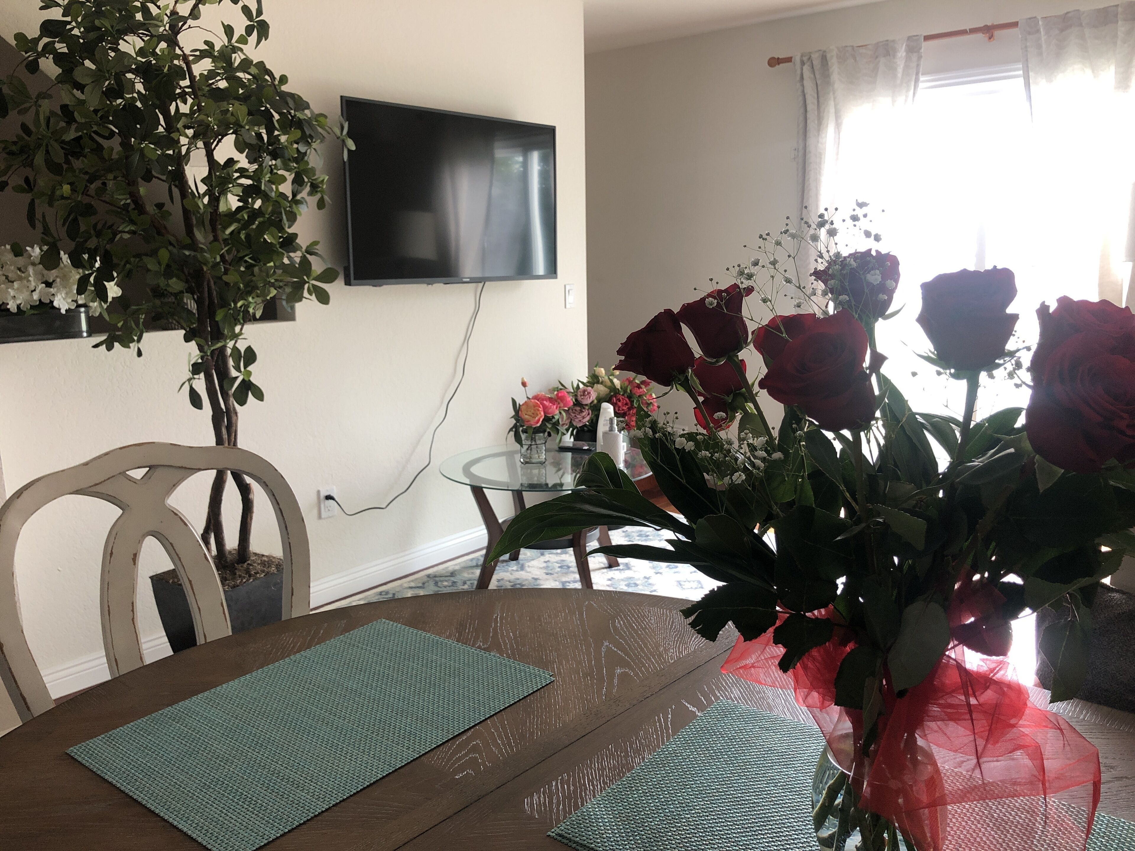 Lux up to 5 guests 2 BR, 1,5 Ba just 1/2 block to Pacific Ocean.