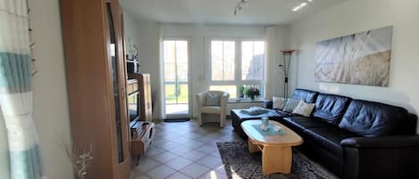 TV, DVD-spiller og stereoanlegg