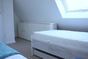 4 chambres, fer et planche à repasser, Wi-Fi