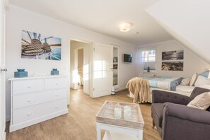 3 chambres, coffres-forts dans les chambres, fer et planche à repasser