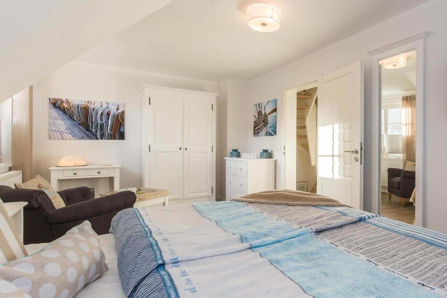 3 bedrooms, in-room safe, iron/ironing board, WiFi