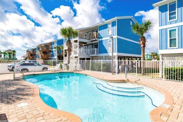 Indoor pool - Seahorse 512- Seahorse Condos (Gulf Shores)