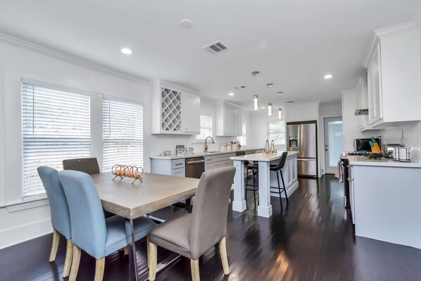 Fridge, microwave, oven, stovetop - Historical cozy home in the Houston Heights. Near Downtown, Midtown & Galleria.  (Houston)