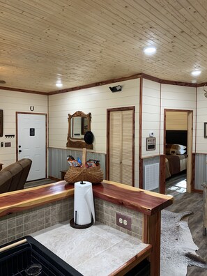 Interior - Talley's Cabins By Dale Hollow Lake. Right Where You Want To Be! (HILHAM)