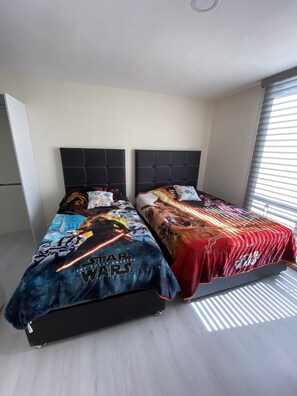 2 quartos, ferros/tábuas de passar roupa, Wi-Fi de cortesia