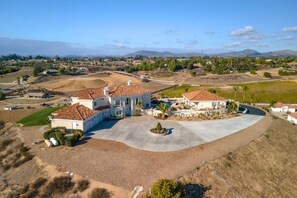 Exterior - Calle Vista- estate with 360 view of Wine Country (Temecula)