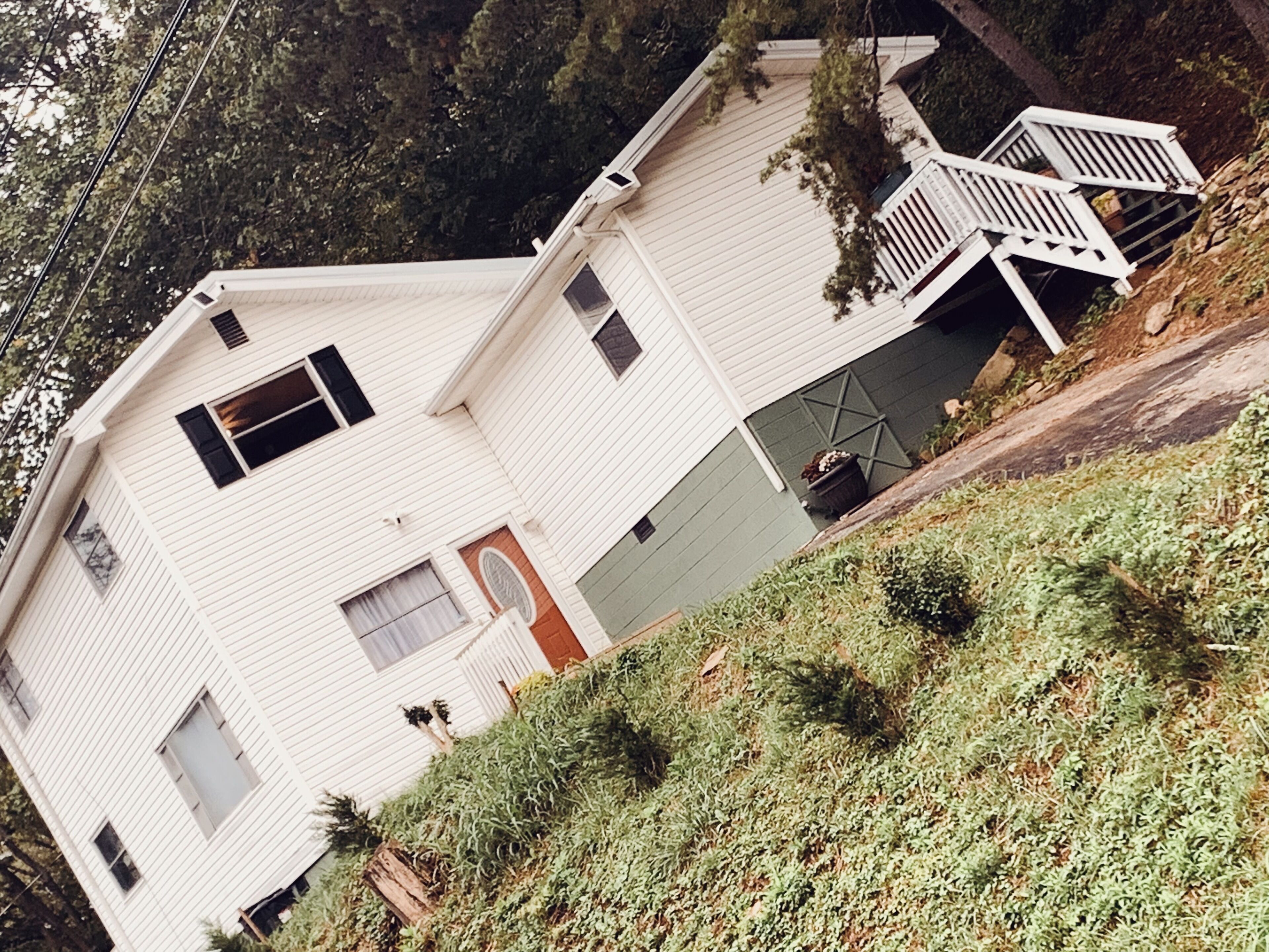 Charming House with Great Outdoor Space and Nearby Trail Access
