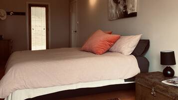 2 Schlafzimmer, Bügeleisen/Bügelbrett, Reisekinderbett, kostenloses WLAN