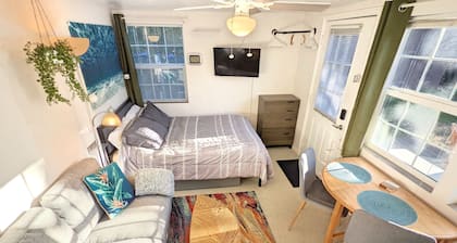 200 ftÂČ tiny home in heart of SLC, minutes to outdoor and urban adventures