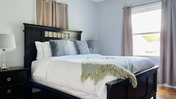 2 Schlafzimmer, Schreibtisch, Bügeleisen/Bügelbrett, kostenloses WLAN