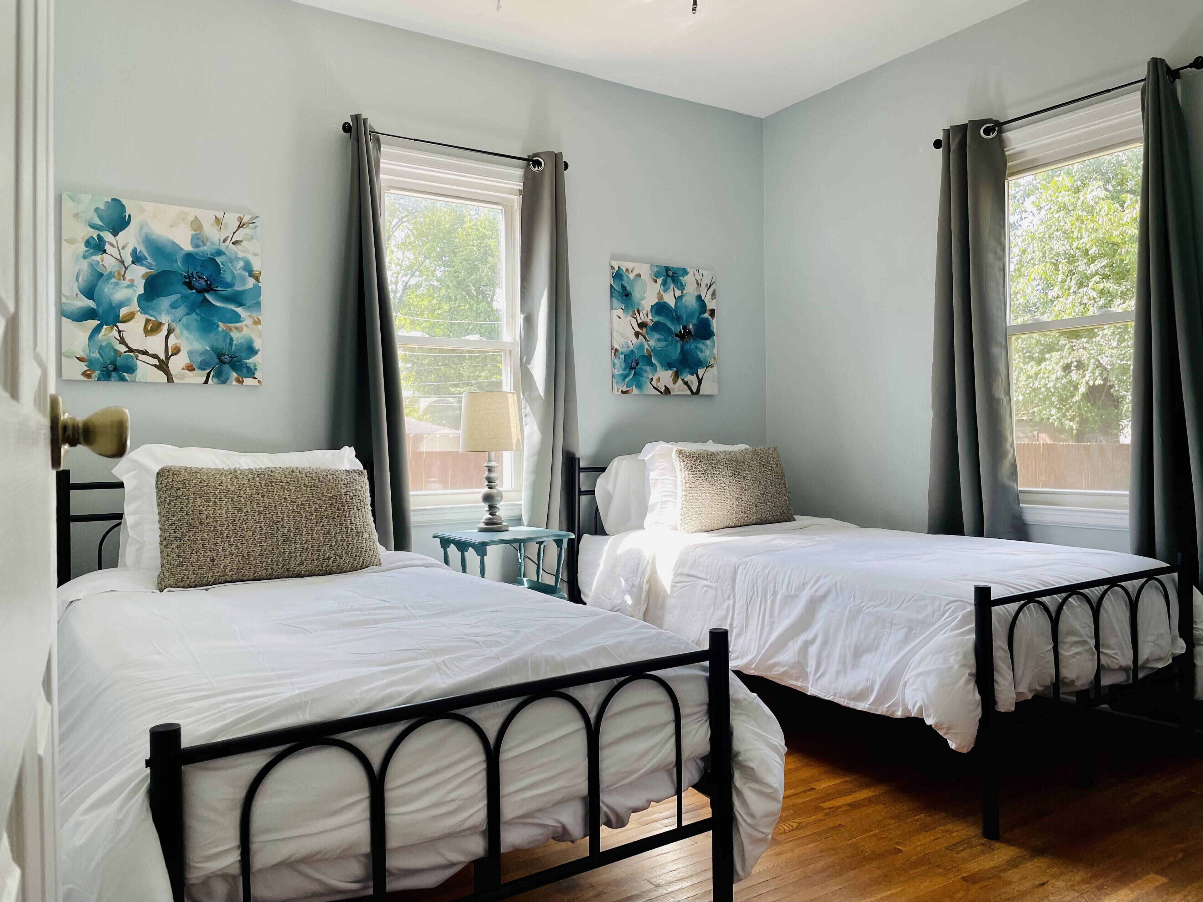 2 chambres, bureau, fer et planche à repasser, Wi-Fi gratuit