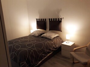 2 chambres, fer et planche à repasser, Wi-Fi gratuit