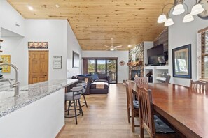 Interior - 5 🌟 Luxury Torreon (Show Low)