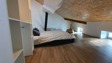 1 sovrum, strykjÀrn/strykbrÀda, resesÀng och gratis wi-fi