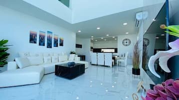 Luxury Villa | Living area | TV